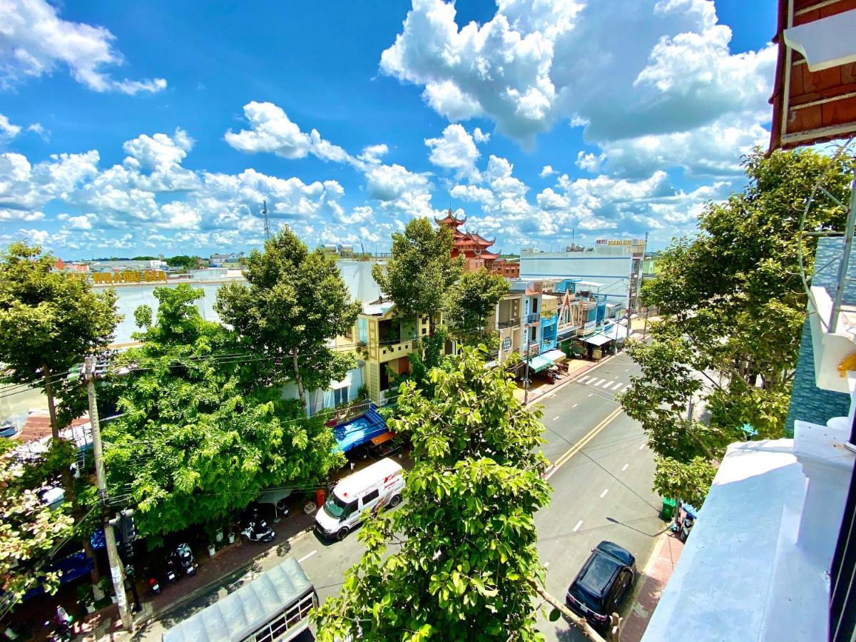 Phuong Nam Hotel Ap Tan An  Exterior photo