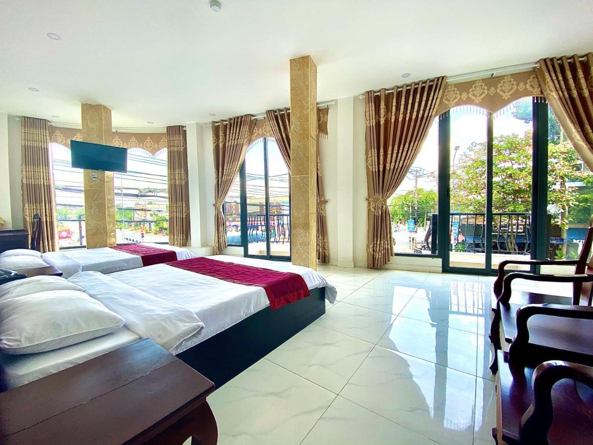 Phuong Nam Hotel Ap Tan An  Exterior photo