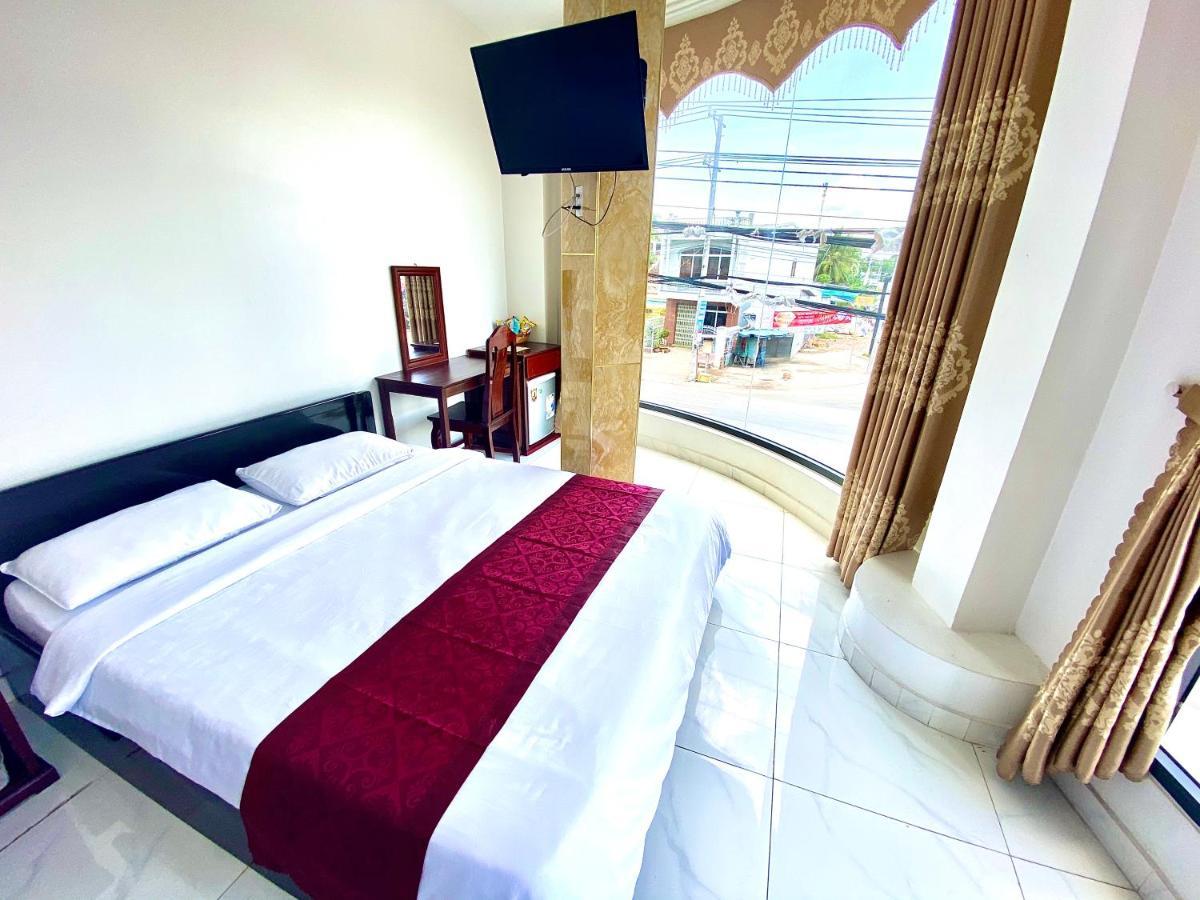 Phuong Nam Hotel Ap Tan An  Exterior photo