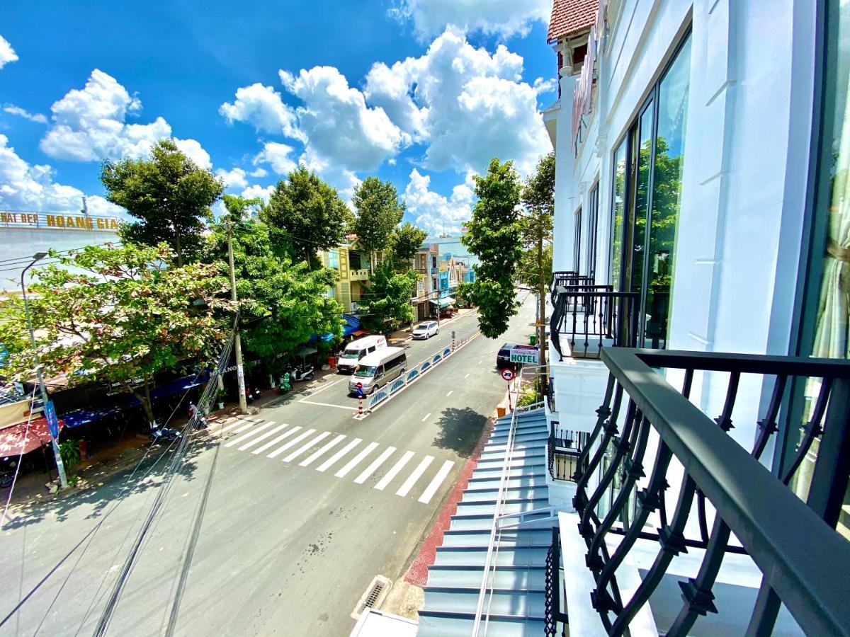 Phuong Nam Hotel Ap Tan An  Exterior photo