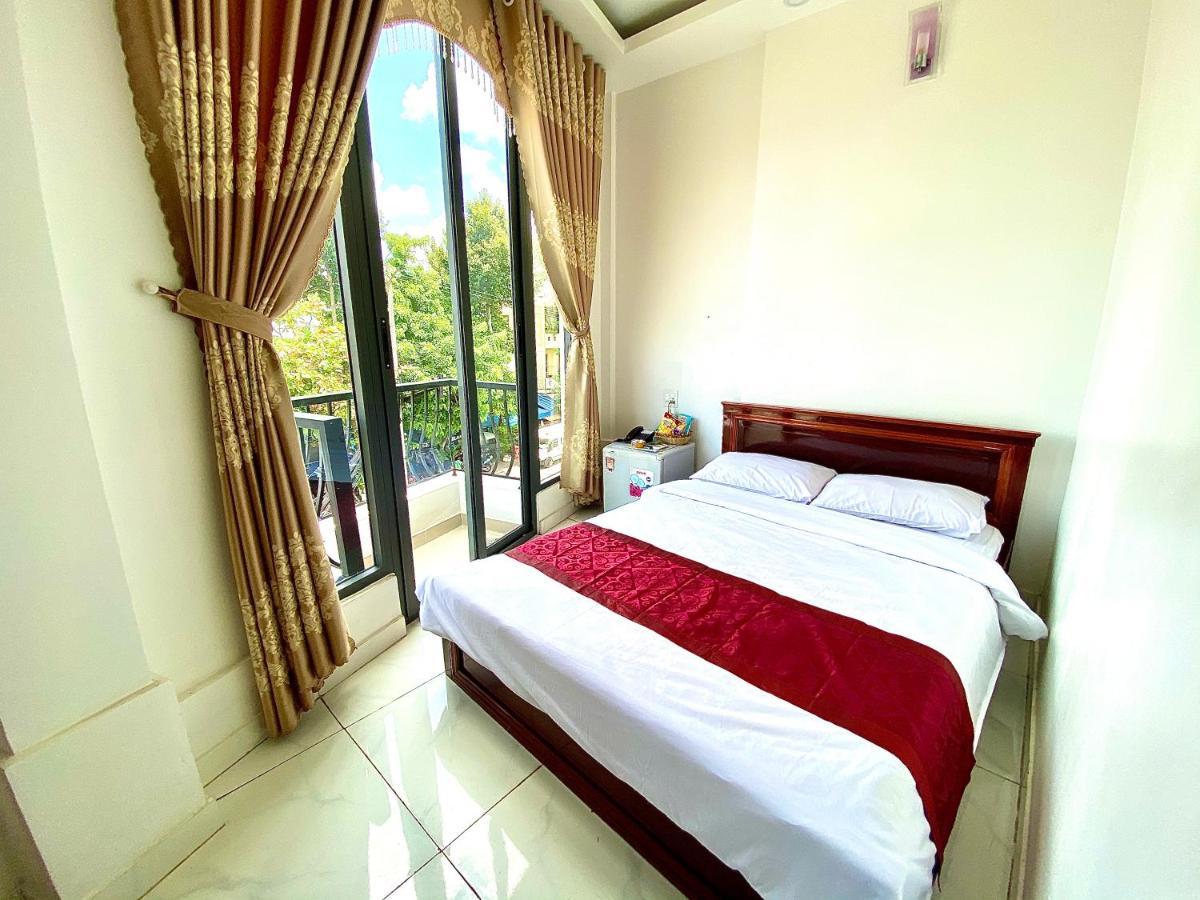 Phuong Nam Hotel Ap Tan An  Exterior photo